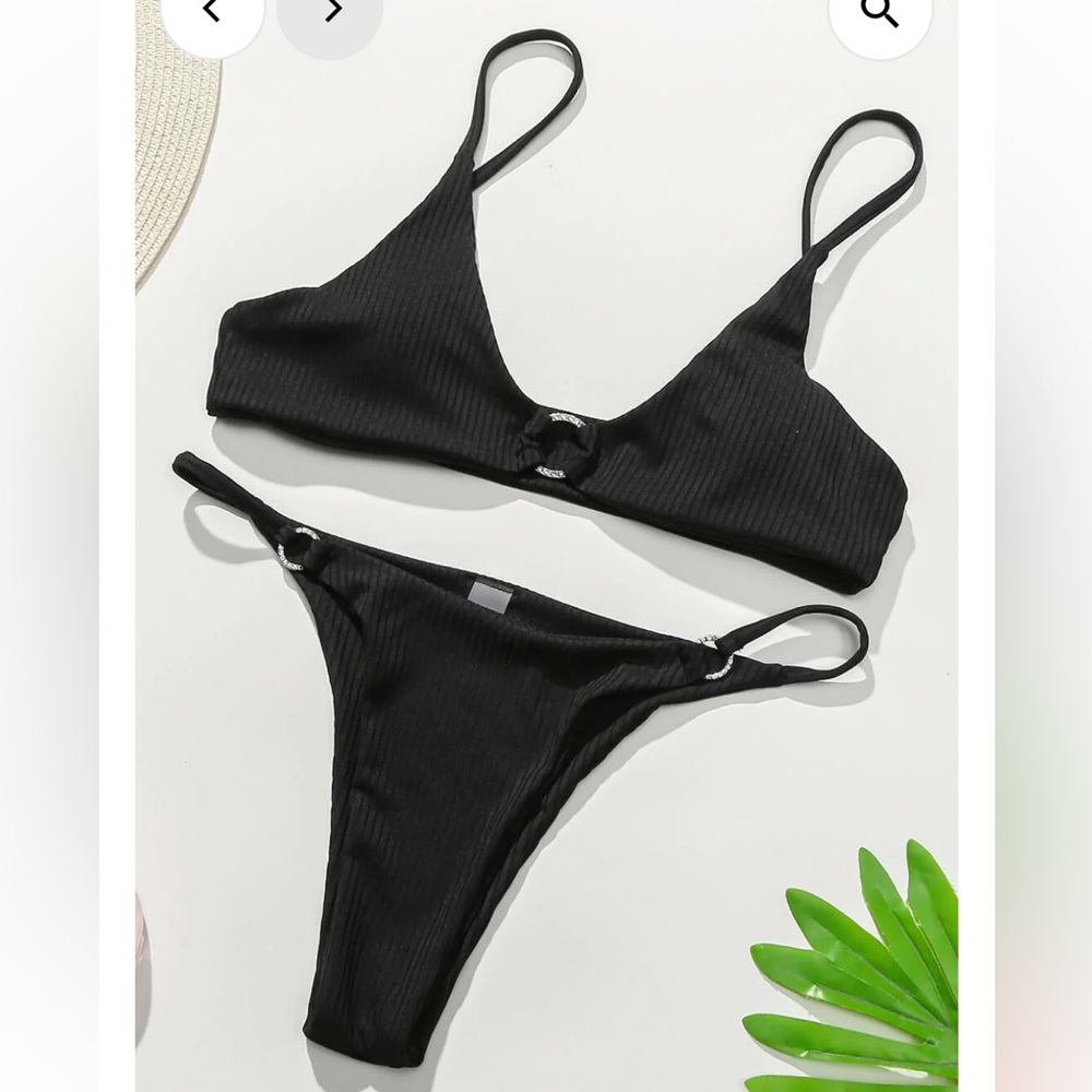 Black ribbed o-ring bikini